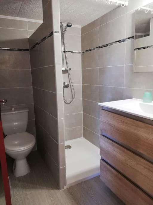 Studio 28M2 Climatise,Wifi, Proche Des Calanques,Plages La Ciotat Bagian luar foto