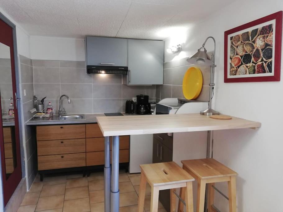 Studio 28M2 Climatise,Wifi, Proche Des Calanques,Plages La Ciotat Bagian luar foto
